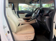 TOYOTA ALPHARD 2.5 HYBRID 2017