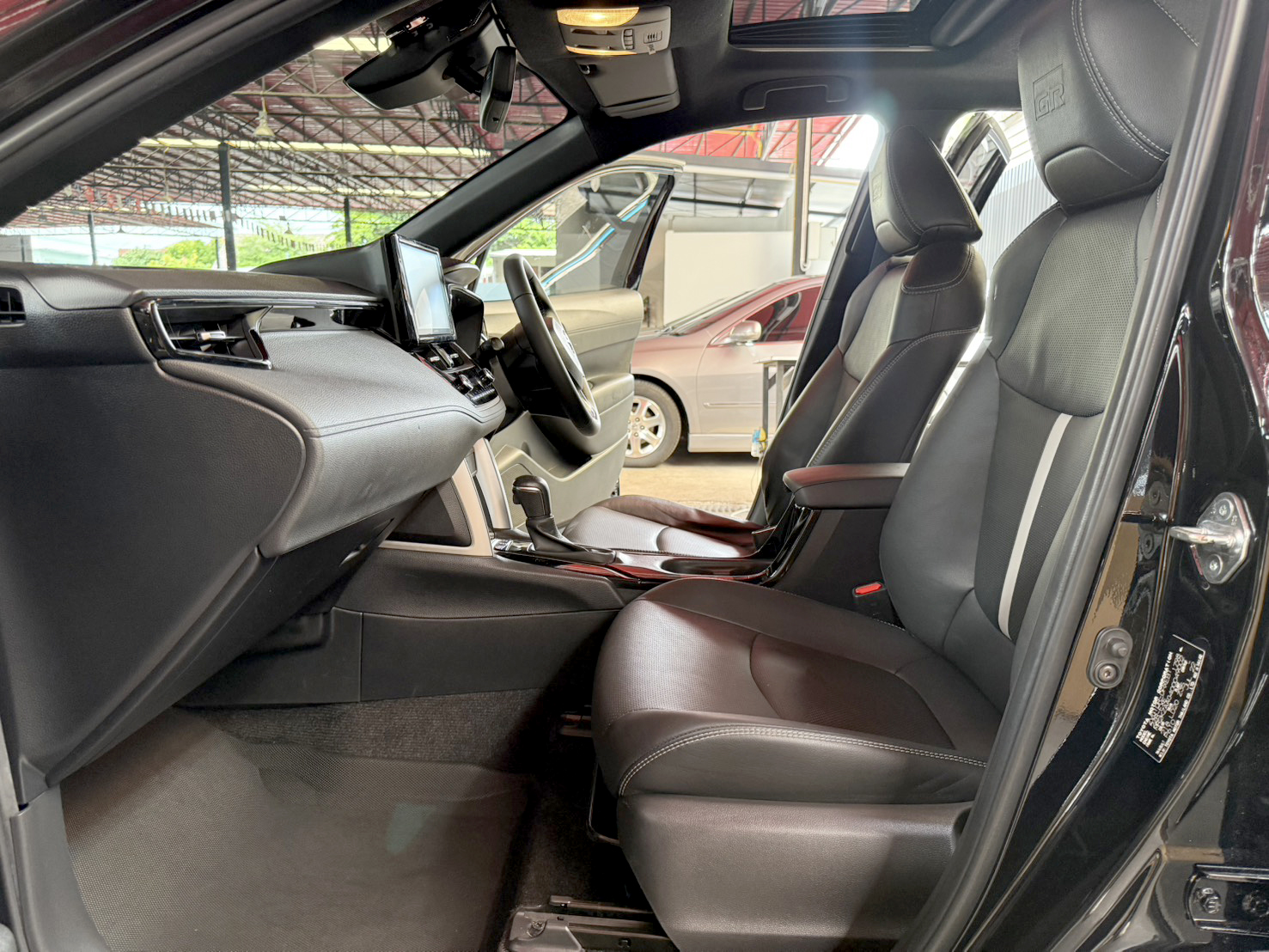TOYOTA Corolla CROSS 1.8 HEV Premium sefaty GR SPORT 2022