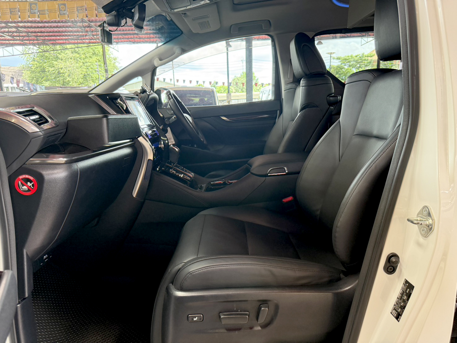 TOYOTA VELLFIRE 2.5 ZR-G HYBRID 2016