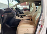 TOYOTA ALPHARD 2.5 HYBRID 2017