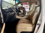 TOYOTA ALPHARD 2.5 HYBRID 2017