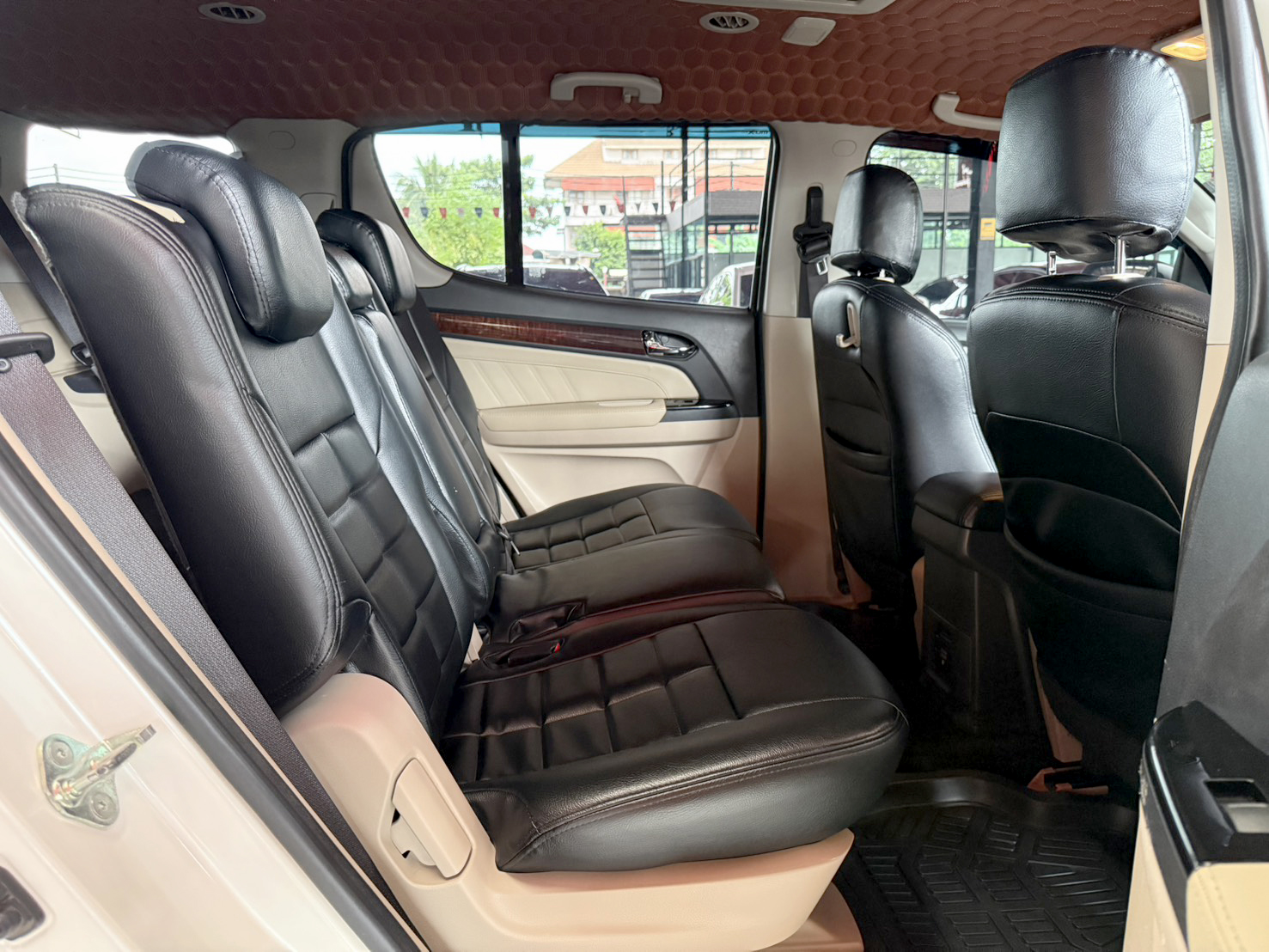 ISUZU MU-X 1.9 DVD Navi DA 2017