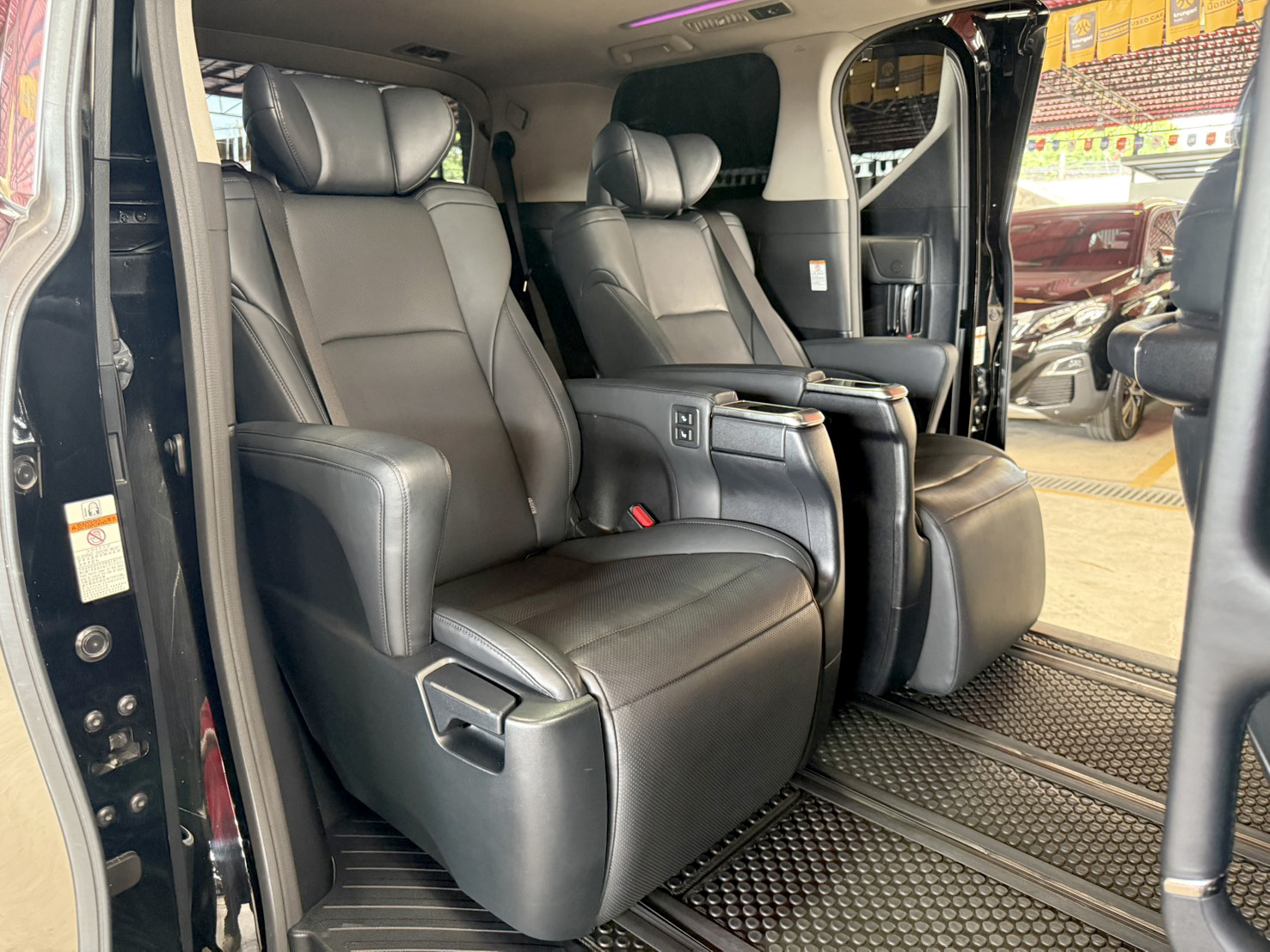 TOYOTA ALPHARD 2.5 SC PACKAGE 2019