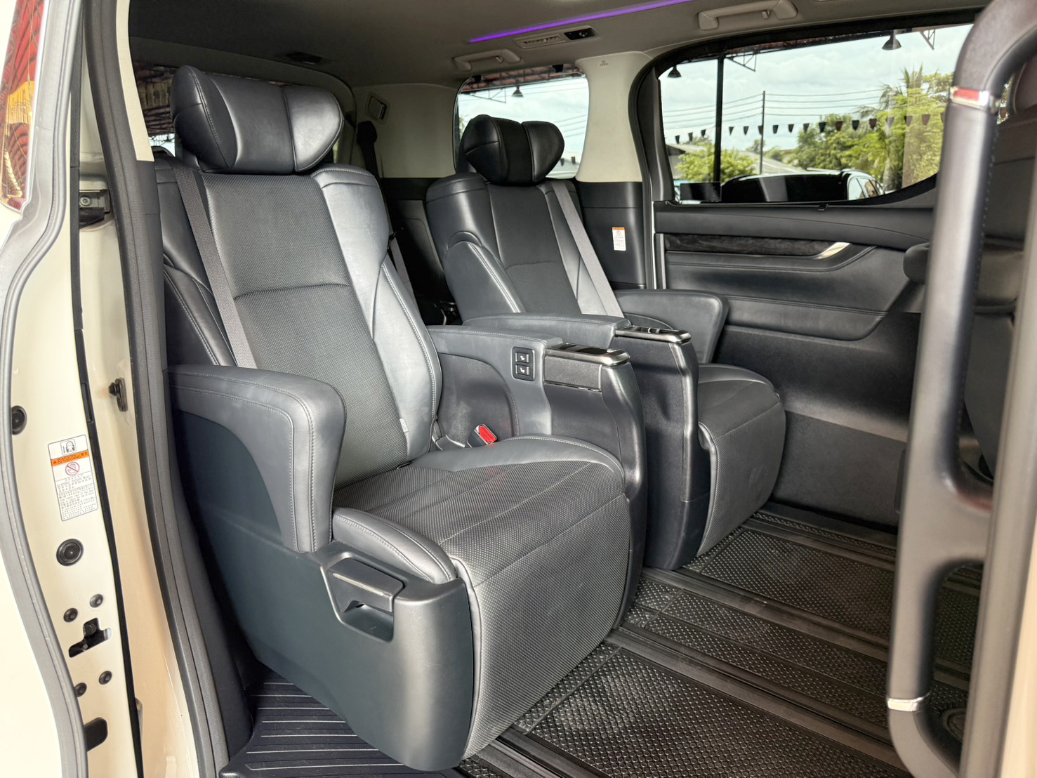TOYOTA ALPHARD 2.5 SRC PACKAGE HYBRID 2022