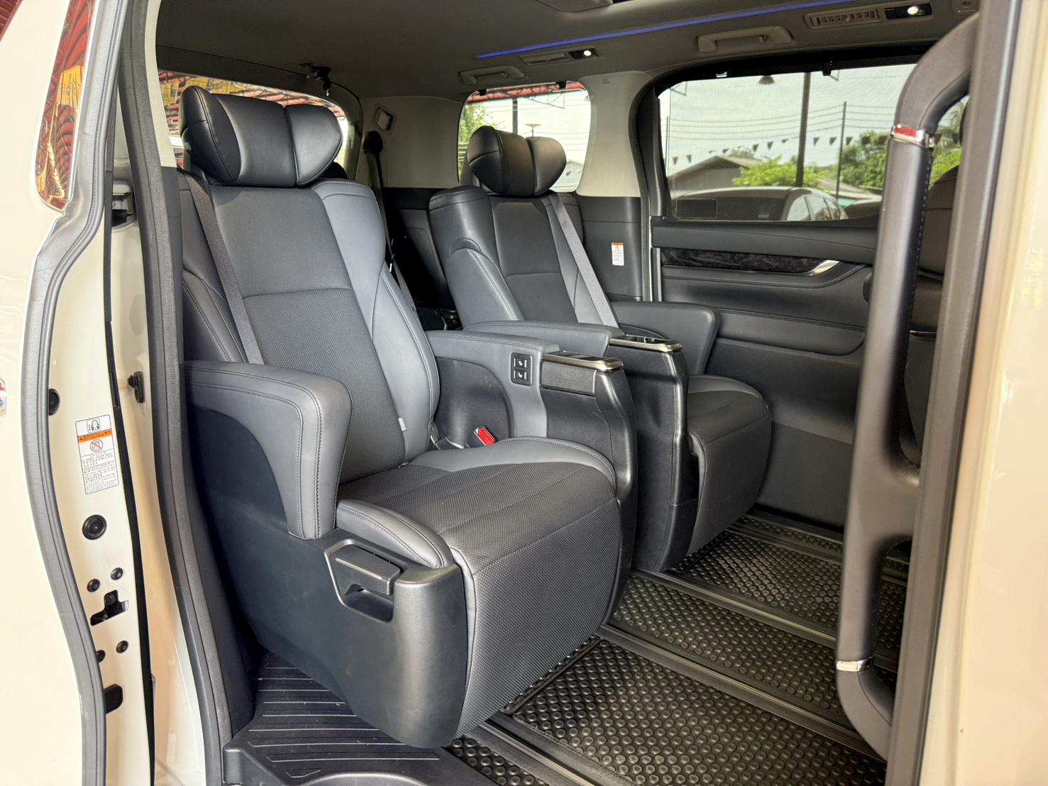TOYOTA ALPHARD 2.5 SC PACKAGE 2021