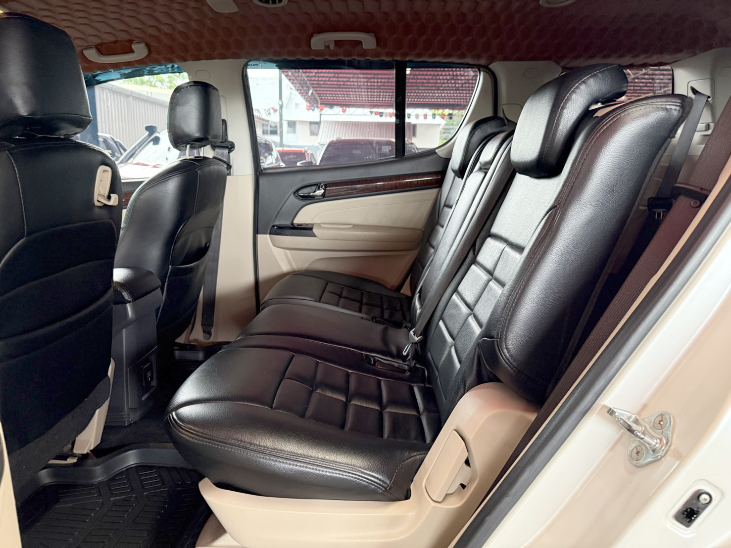 ISUZU MU-X 1.9 DVD Navi DA 2017