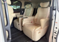 TOYOTA ALPHARD 2.5 HYBRID 2017