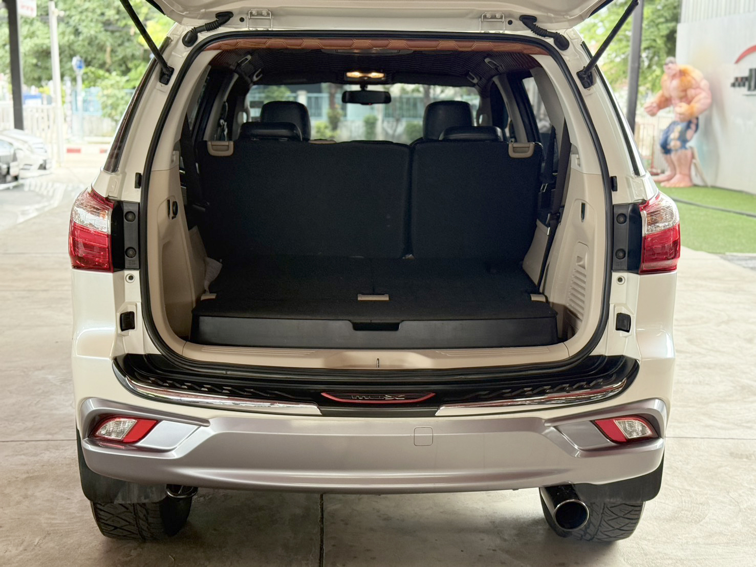 ISUZU MU-X 1.9 DVD Navi DA 2017