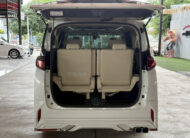 TOYOTA ALPHARD 2.5 HYBRID 2017