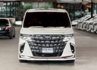 TOYOTA ALPHARD 2.5 HYBRID 2017