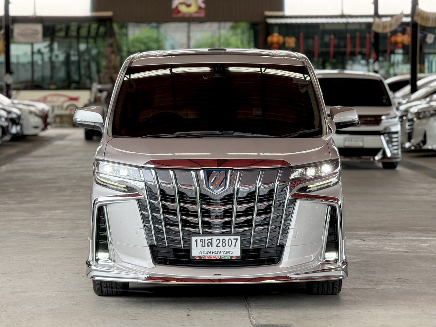 TOYOTA ALPHARD 2.5 HYBRID E-FOUR 2021