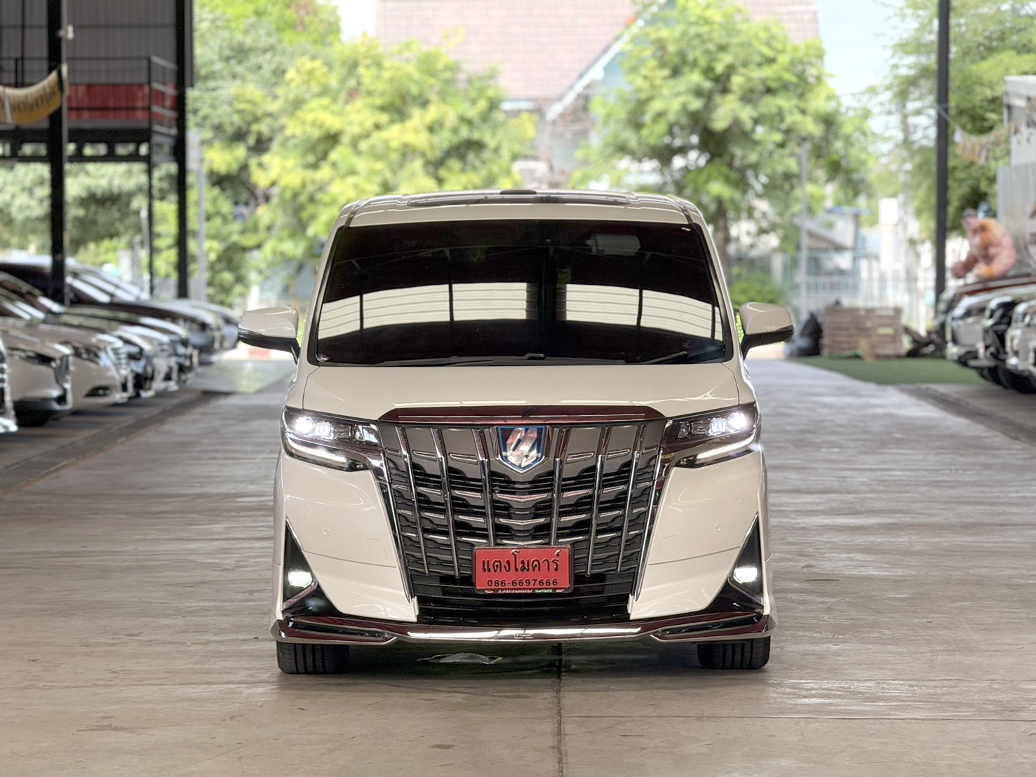 TOYOTA ALPHARD 2.5 HYBRID 2016