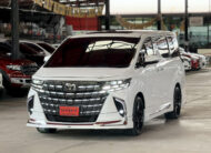TOYOTA ALPHARD 2.5 HYBRID 2017