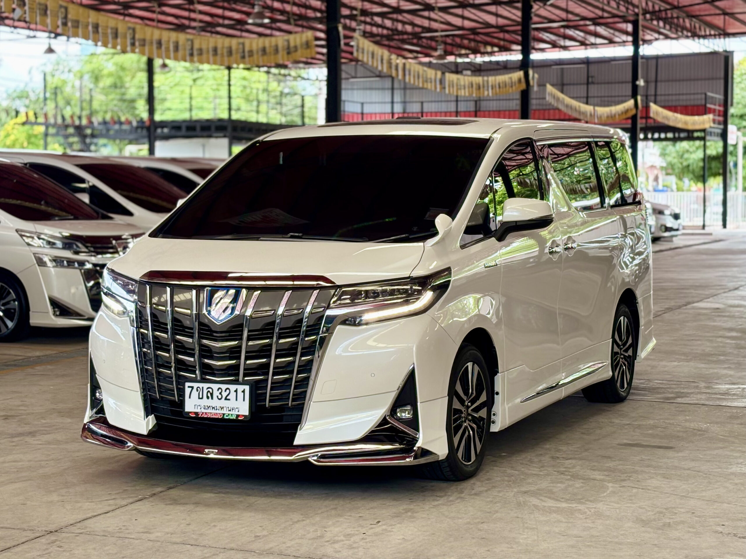 TOYOTA  ALPHARD 2.5 X HYBRID 2017