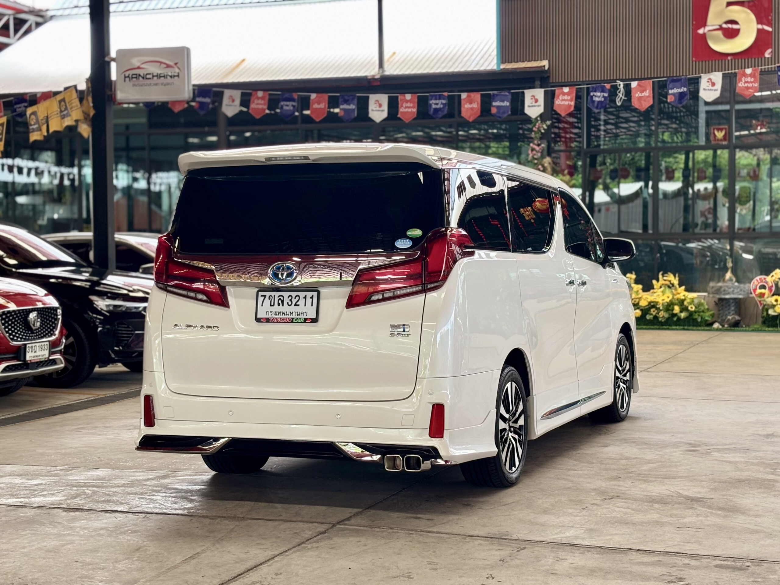 TOYOTA  ALPHARD 2.5 X HYBRID 2017
