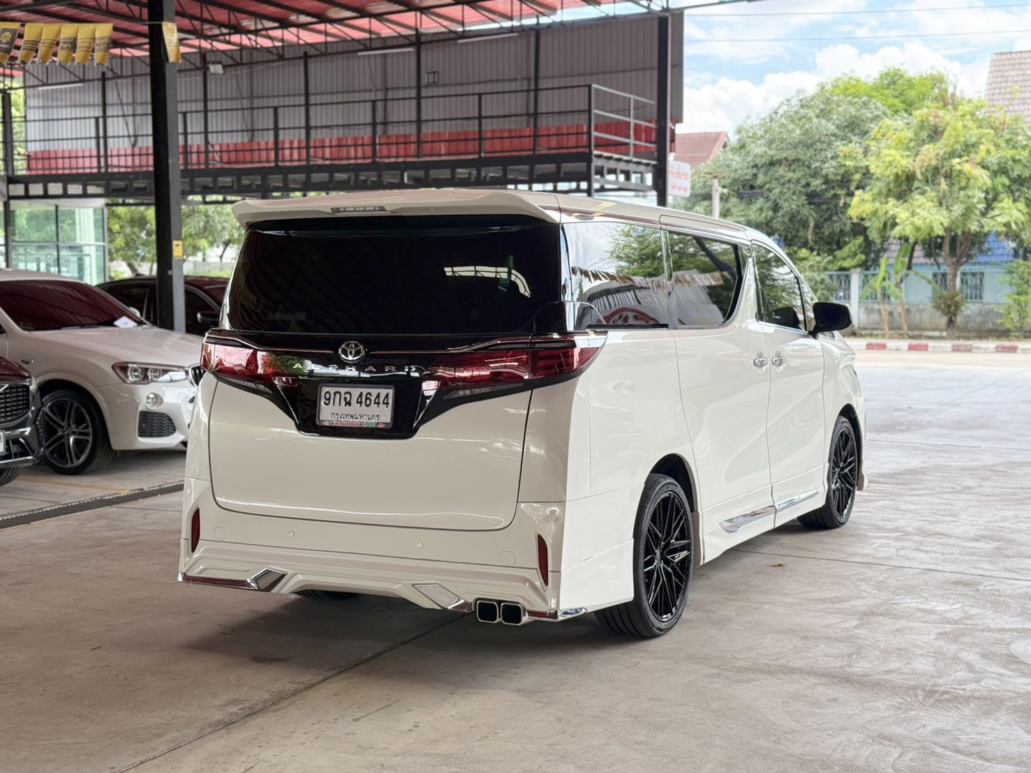 TOYOTA ALPHARD 2.5 HYBRID 2017