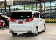 TOYOTA ALPHARD 2.5 HYBRID 2016