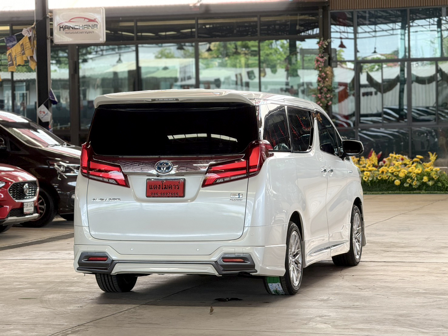 TOYOTA ALPHARD 2.5 HYBRID 2016