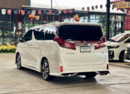 TOYOTA  ALPHARD 2.5 X HYBRID 2017