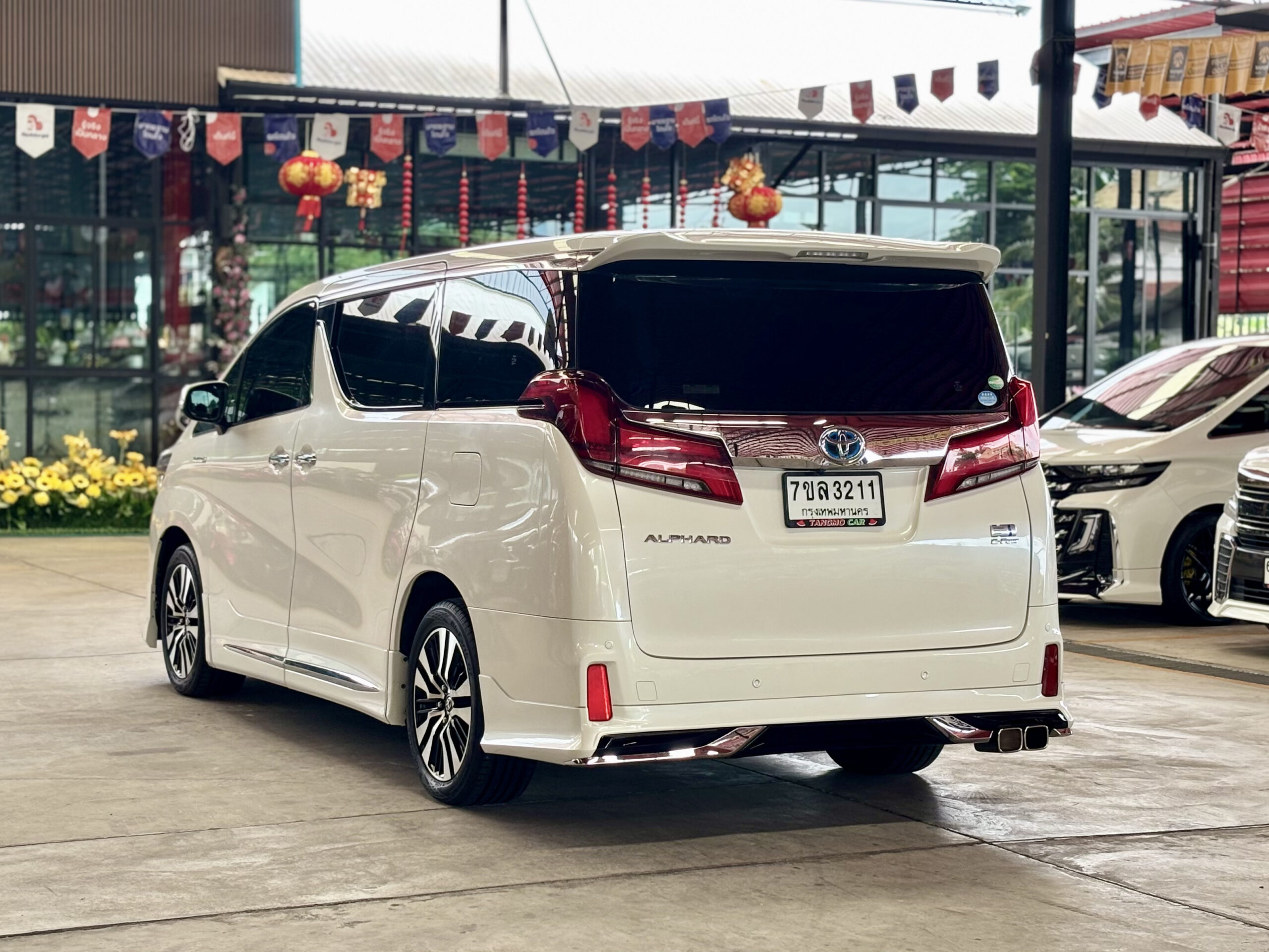 TOYOTA  ALPHARD 2.5 X HYBRID 2017