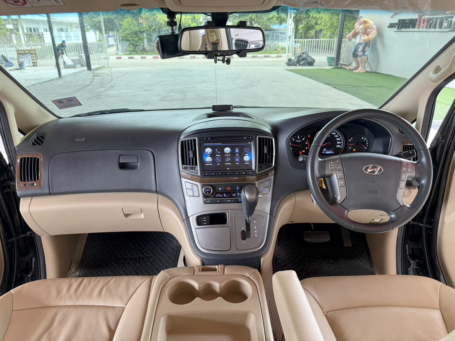 HYUNDAI H-1 2.5 DELUXE 2019