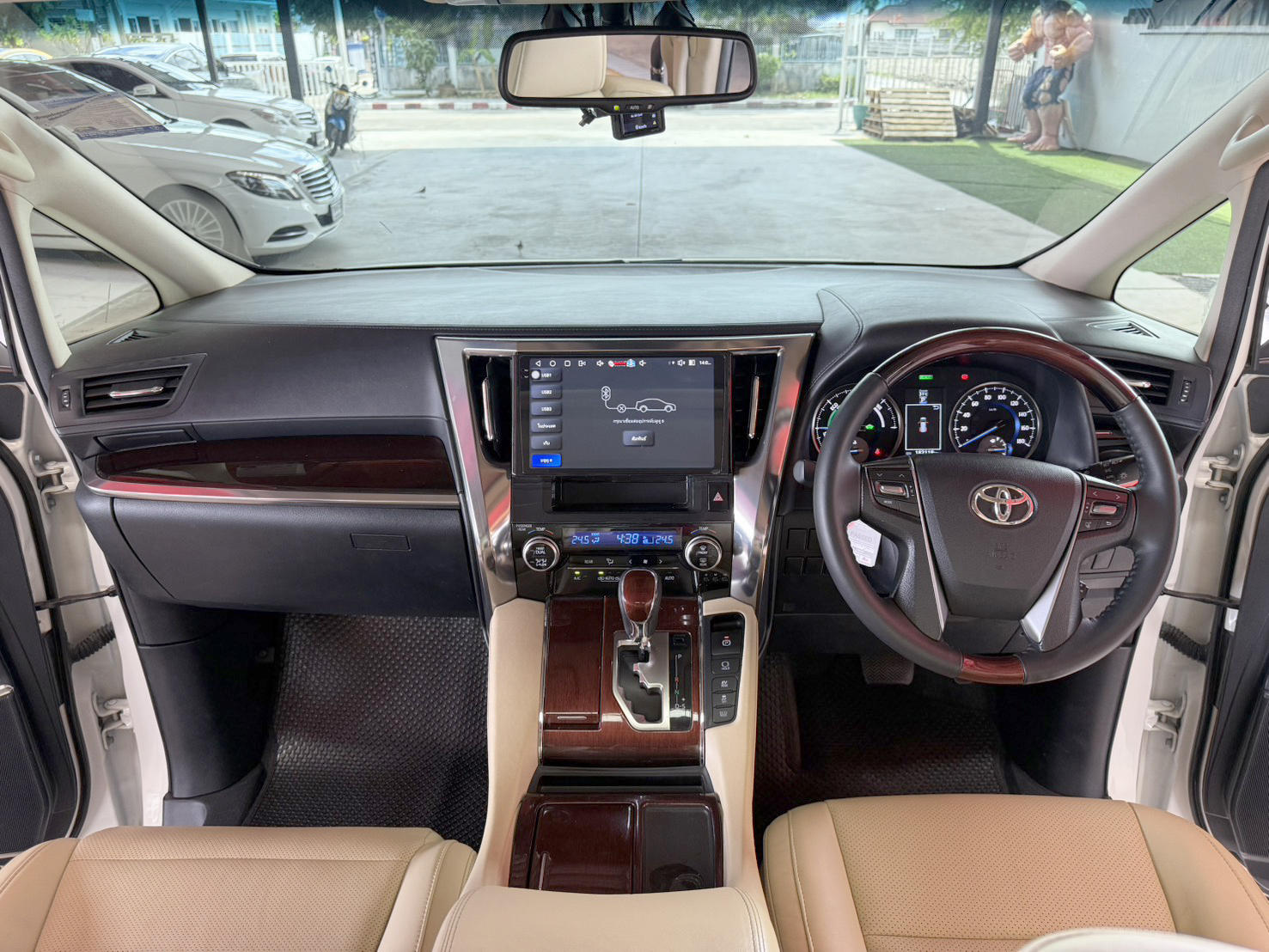 TOYOTA ALPHARD 2.5 HYBRID 2017