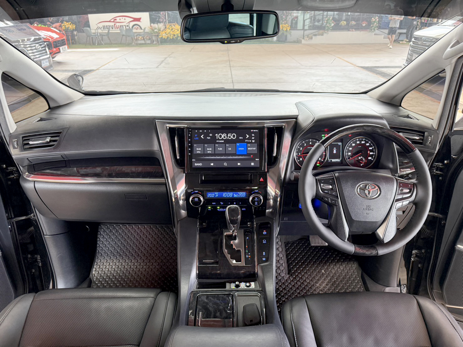 TOYOTA ALPHARD 2.5 SC PACKAGE 2019