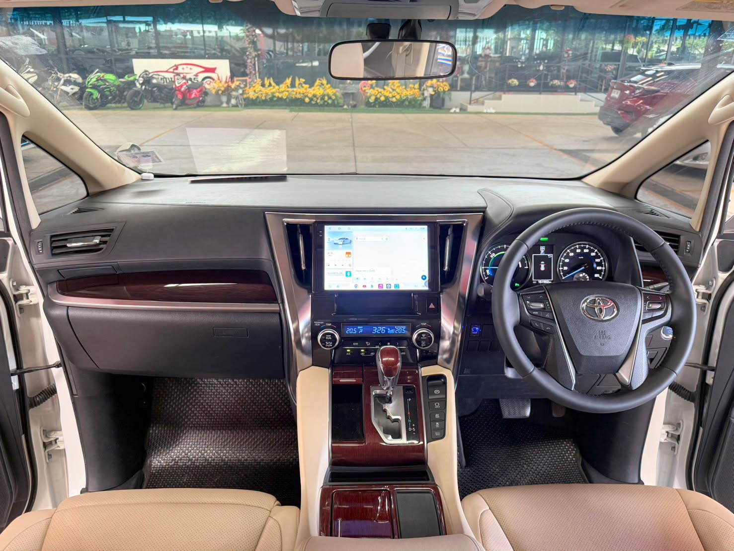 TOYOTA  ALPHARD 2.5 X HYBRID 2017