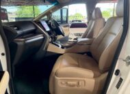 TOYOTA  ALPHARD 2.5 X HYBRID 2017