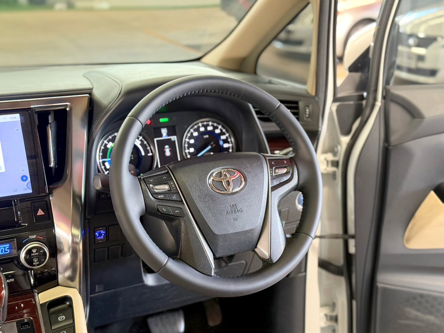 TOYOTA  ALPHARD 2.5 X HYBRID 2017