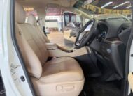TOYOTA  ALPHARD 2.5 X HYBRID 2017