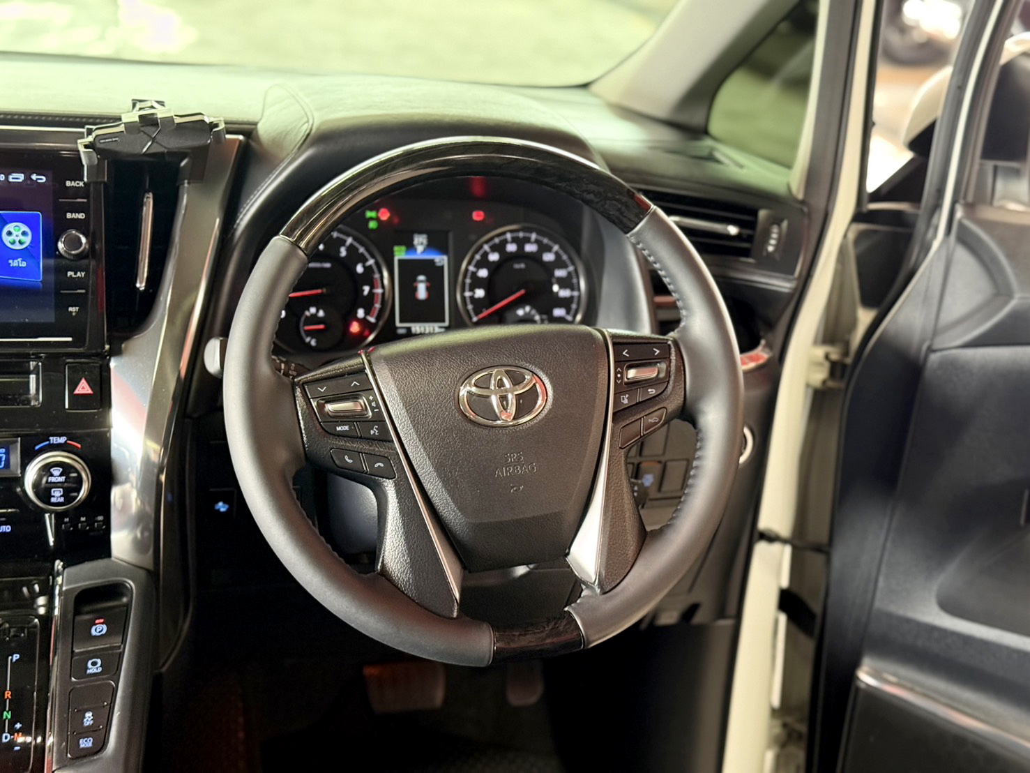 TOYOTA VELLFIRE 2.5 Z-G EDITION 2015