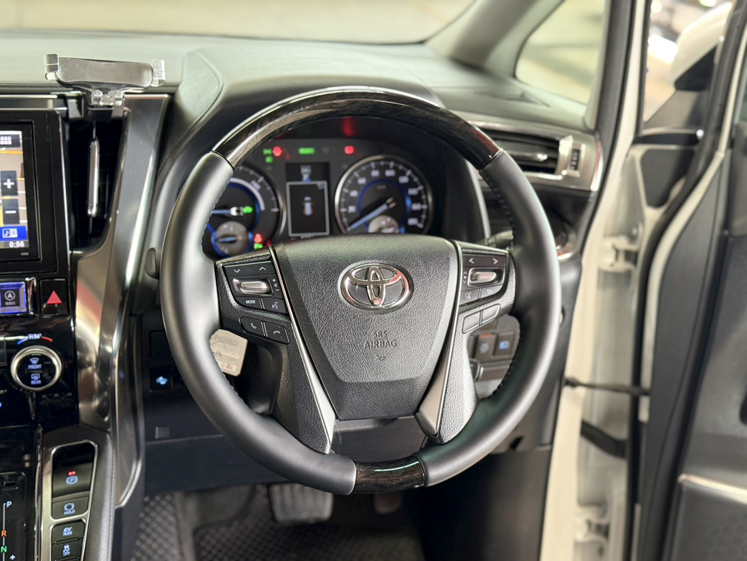 TOYOTA VELLFIRE 2.5 ZR-G HYBRID 2016