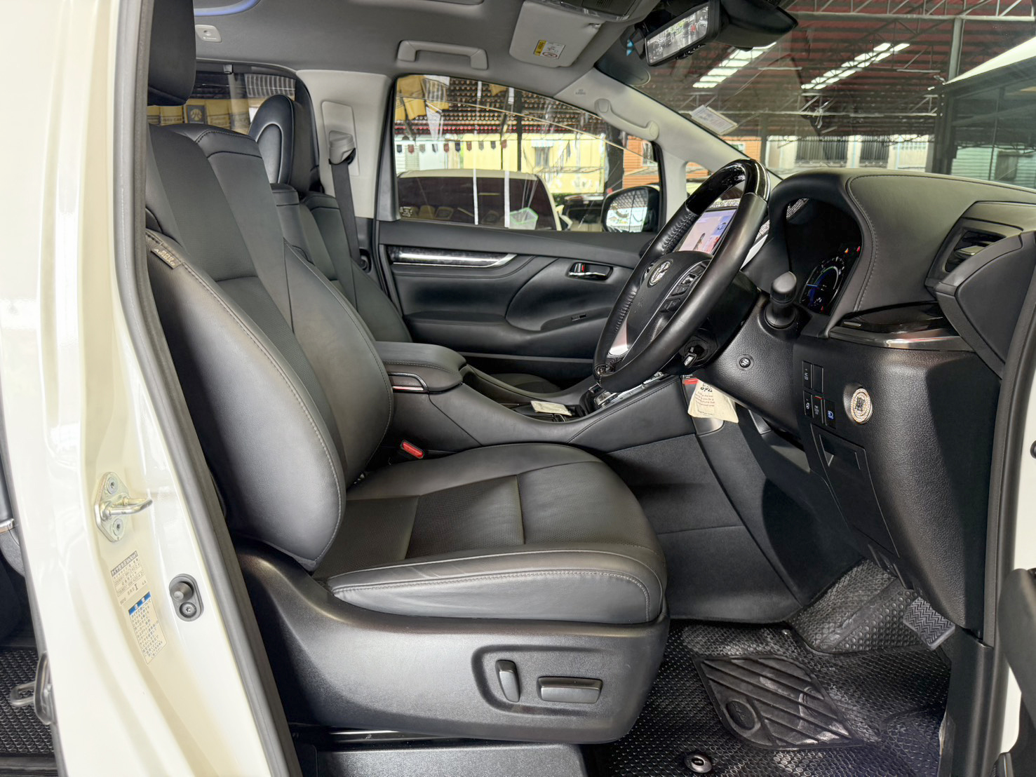 TOYOTA ALPHARD 2.5 SRC PACKAGE HYBRID 2024
