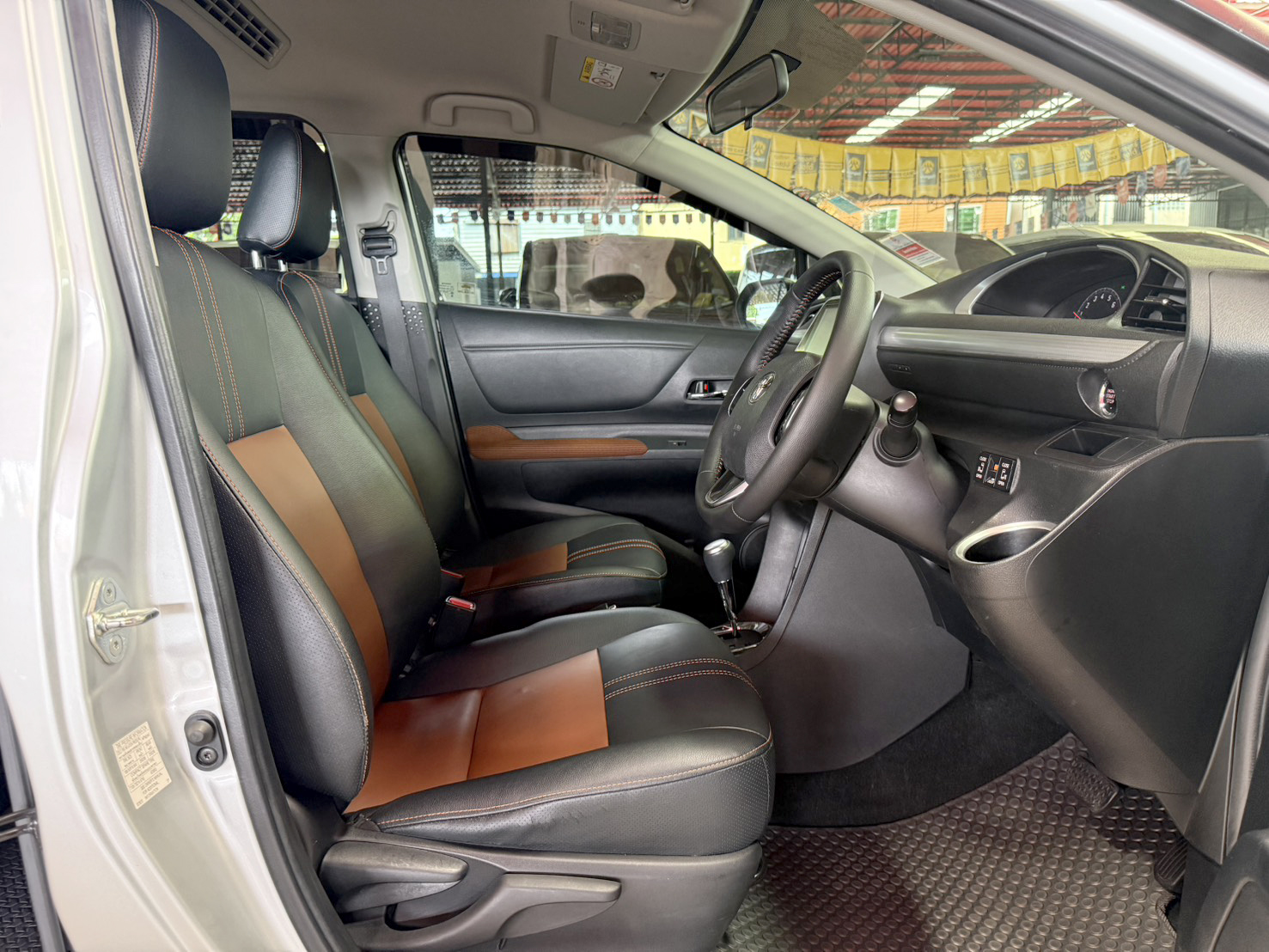 TOYOTA SIENTA 1.5 V 2018
