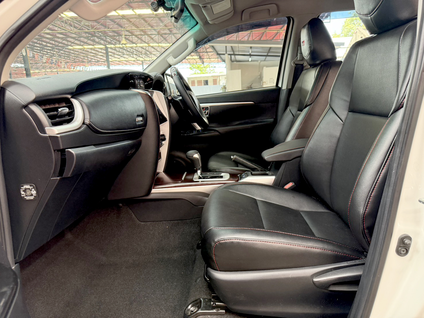 TOYOTA FORTUNER 2.4 V 2WD 2016