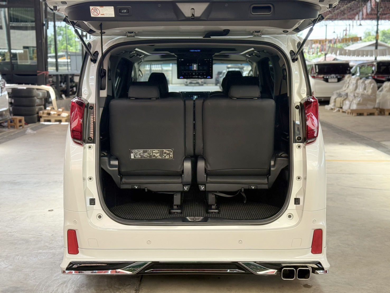 TOYOTA ALPHARD 2.5 SC PACKAGE 2017