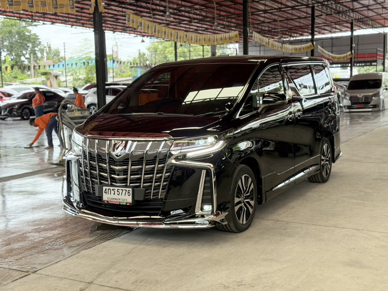 TOYOTA ALPHARD 2.5 HYBRID 2015