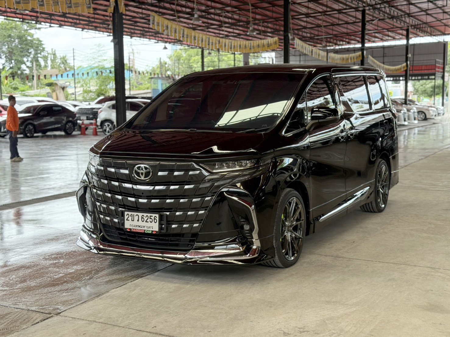 TOYOTA ALPHARD 2.5 HYBRID 2015