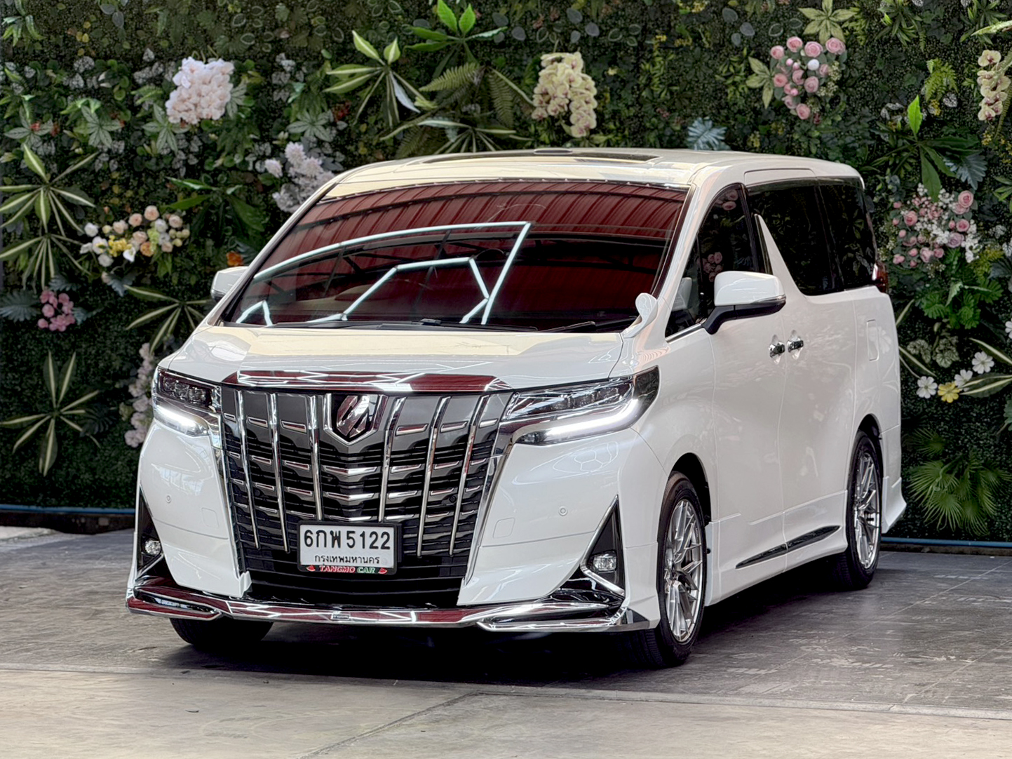 TOYOTA ALPHARD 2.5 SC PACKAGE 2017