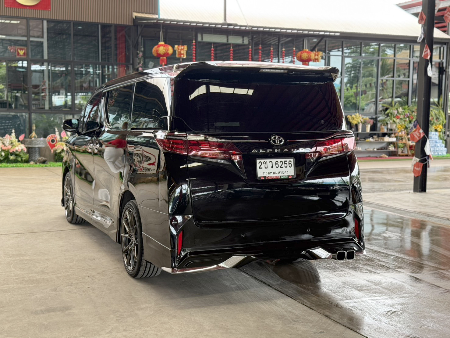 TOYOTA ALPHARD 2.5 HYBRID 2015