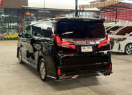 TOYOTA ALPHARD 2.5 HYBRID E-FOUR 2022