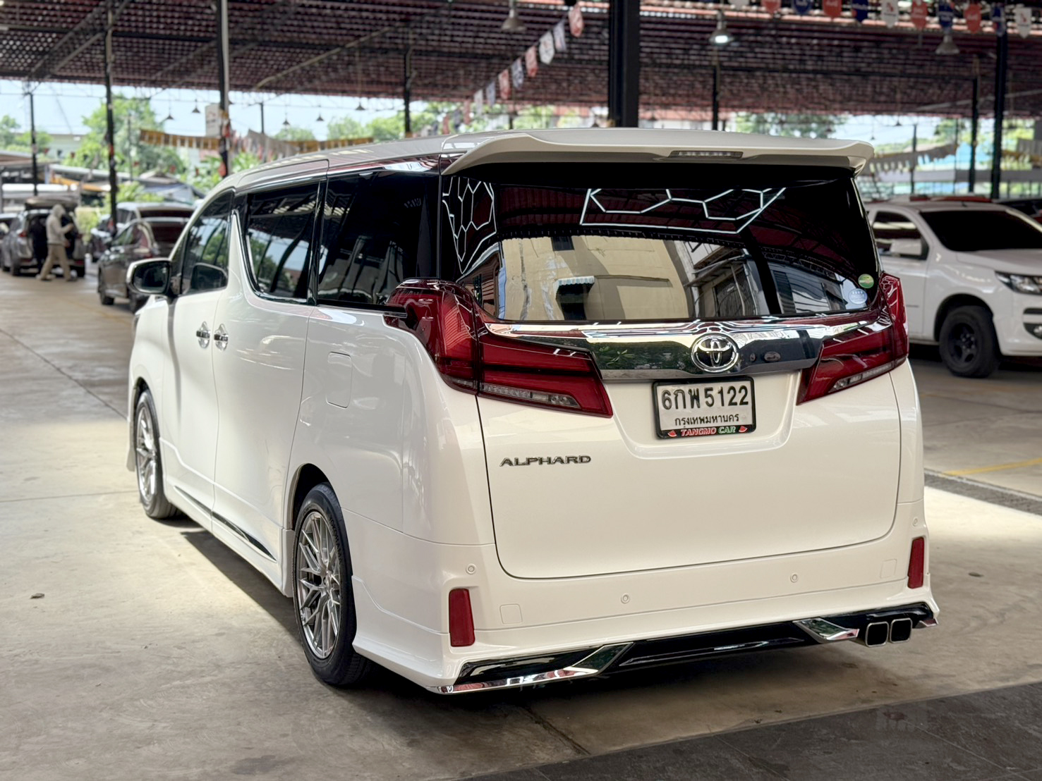 TOYOTA ALPHARD 2.5 SC PACKAGE 2017