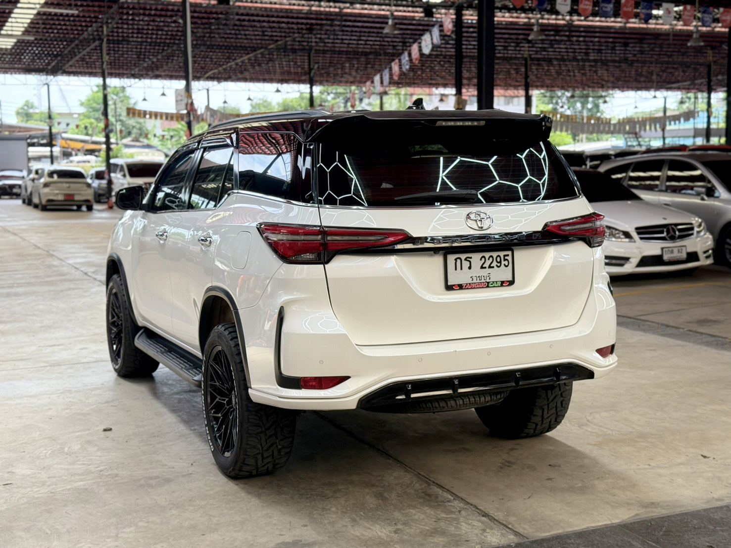 TOYOTA FORTUNER 2.4 V 2WD 2016