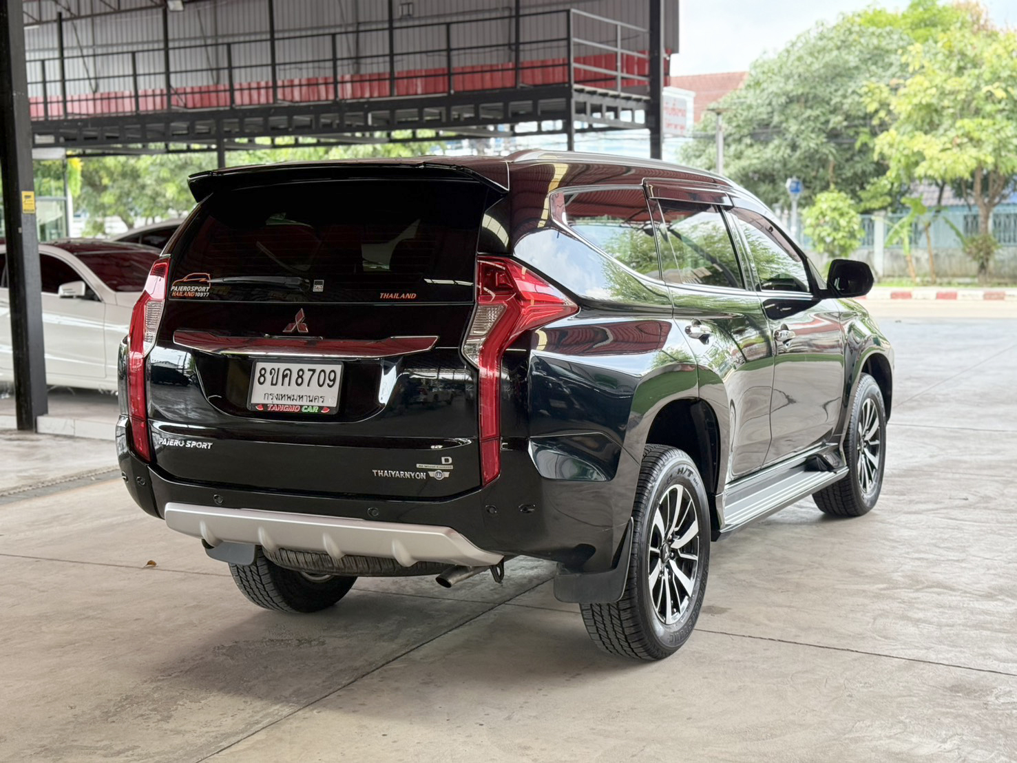 MITSUBISHI PAJERO SPORT 2.4 GT Premium 4WD 2016