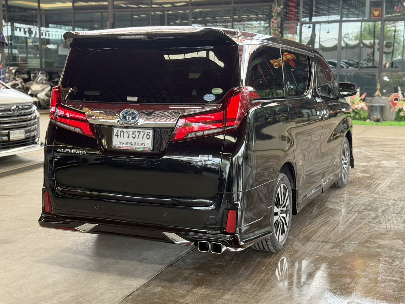 TOYOTA ALPHARD 2.5 HYBRID 2015