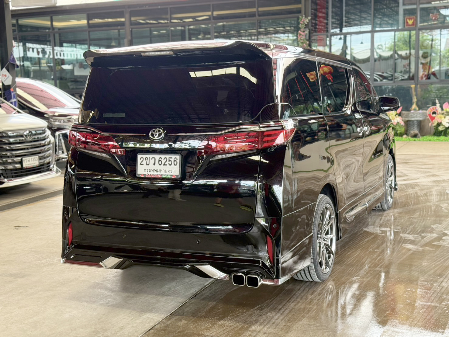 TOYOTA ALPHARD 2.5 HYBRID 2015