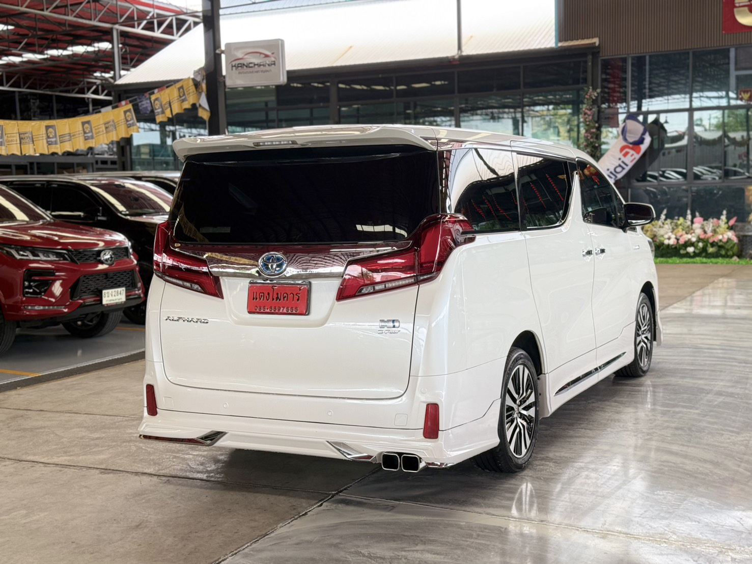 TOYOTA ALPHARD 2.5 HYBRID E-FOUR 2018