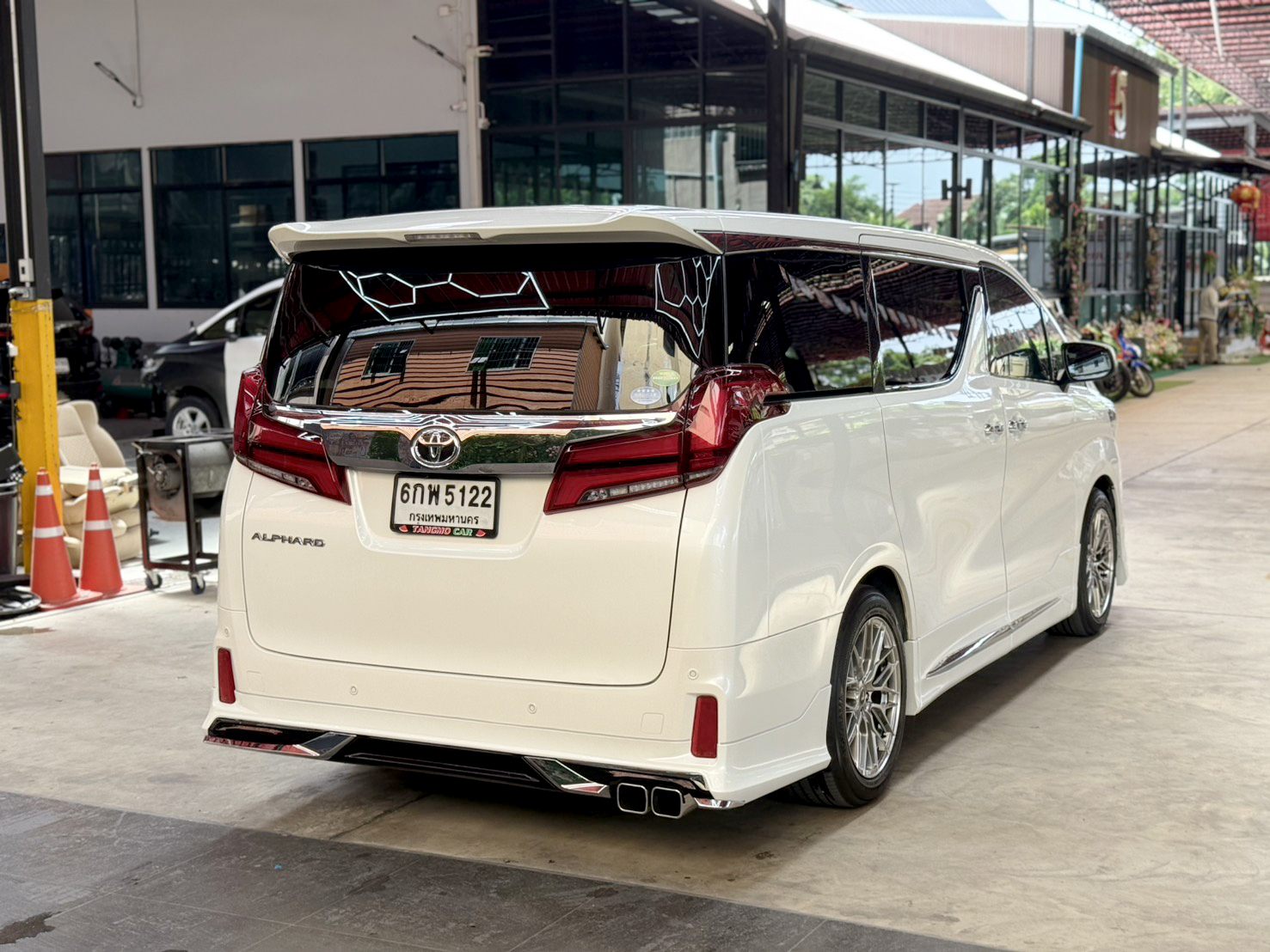 TOYOTA ALPHARD 2.5 SC PACKAGE 2017