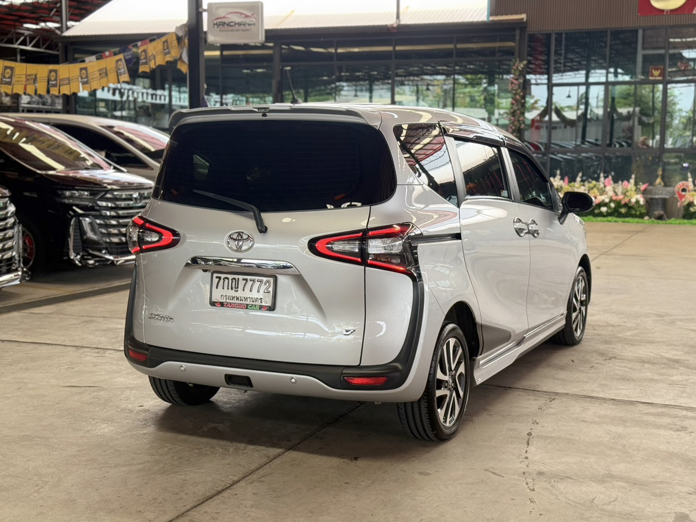 TOYOTA SIENTA 1.5 V 2018